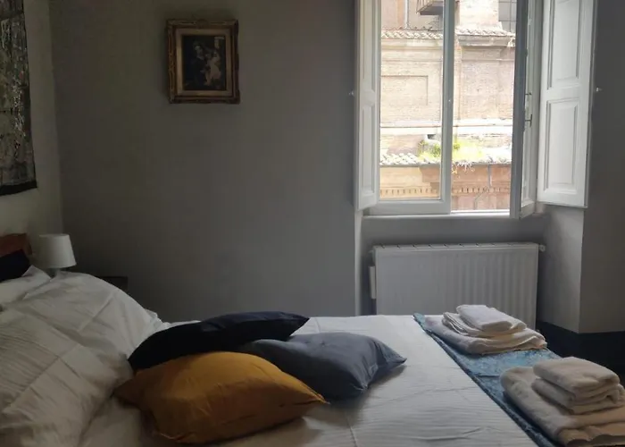 Warm Charming In Campo De Fiori Apartamento *